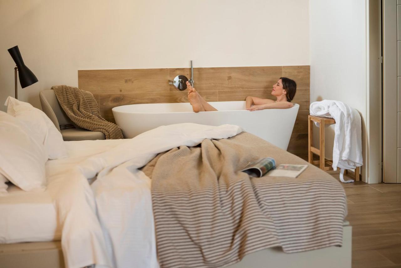 Botrona B&B Scarlino Bagian luar foto