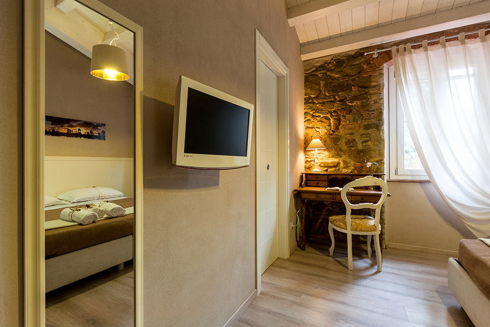 Botrona B&B Scarlino Bagian luar foto